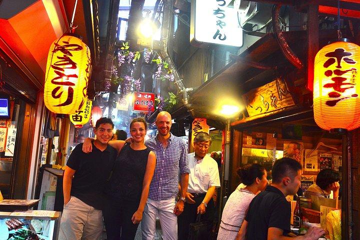 スペイン語での新宿ゴールデン街フードツアー