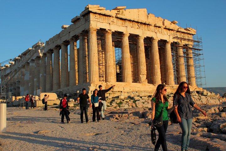 Recorrido privado a pie por Atenas: la Acrópolis