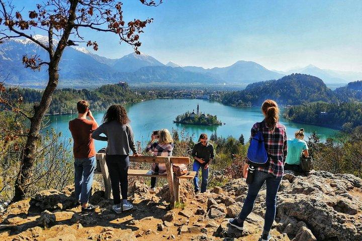 Points forts de la Slovénie - Lac de Bled, grotte de Postojna et château de Predjama depuis Ljubljana