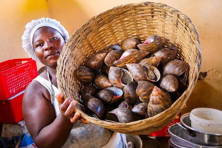 Recorre la ciudad de Kumasi como un local