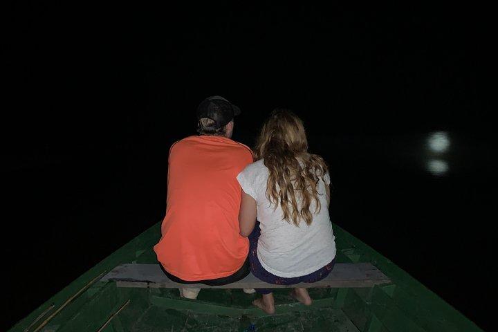 Experiencia en la selva amazónica durante la noche