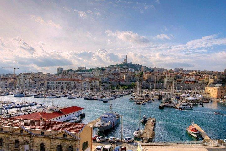 Private Transfer: MRS Airport to Marseille in Luxury Van