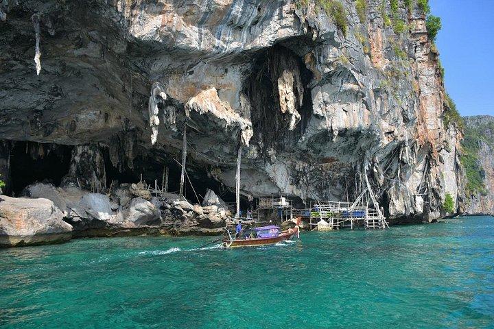 Phi Phi Don & Phi Phi Leh Sunset Trip by Arisa Speed Boat