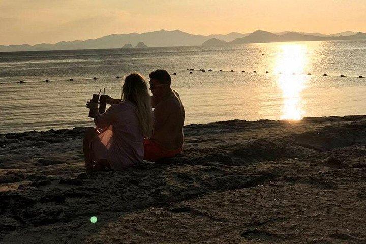 Krabi: Romantic Sunset Hong Islands Dinner Experience for Two