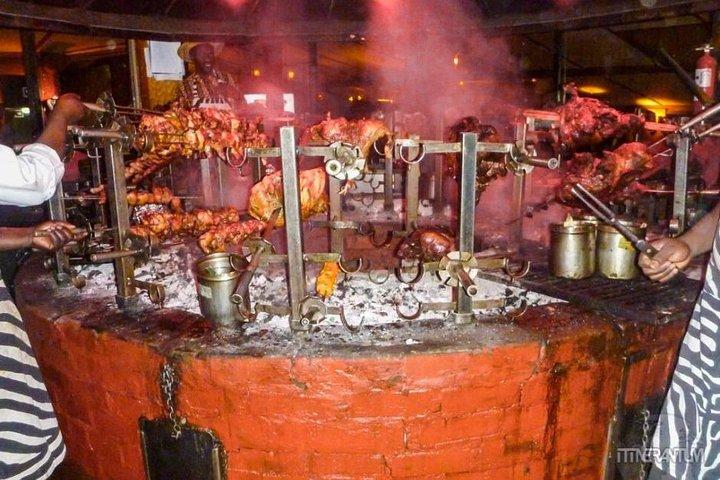 Carnivore Restaurant Nairobi Expérience culinaire-transport