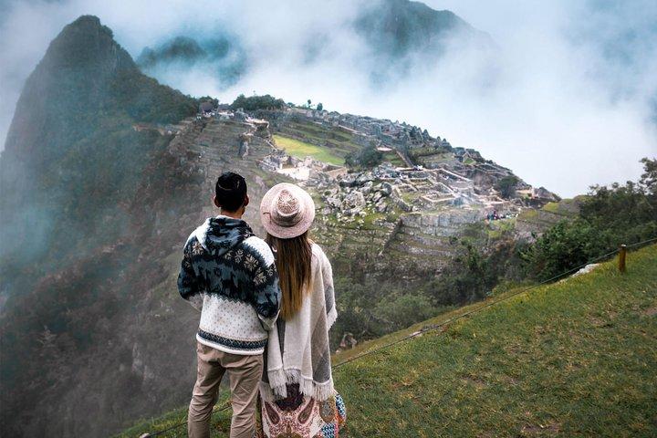 Best of Cusco in 2 Tagen: Sacred Valley und Machu Picchu mit kostenloser Abholung vom Flughafen