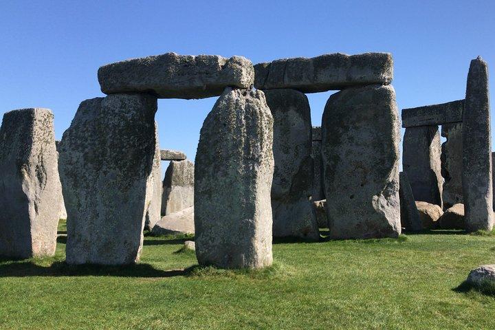 Salisbury Magna Carta Stonehenge und Bath Private Tour