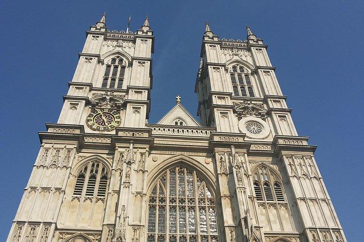 ウォーキングと公共交通機関による1日の伝統的なプライベートロンドンツアー