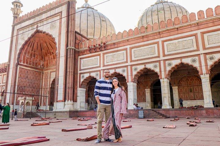 3-hour Old Delhi Heritage Walking tour with Rickshaw Ride