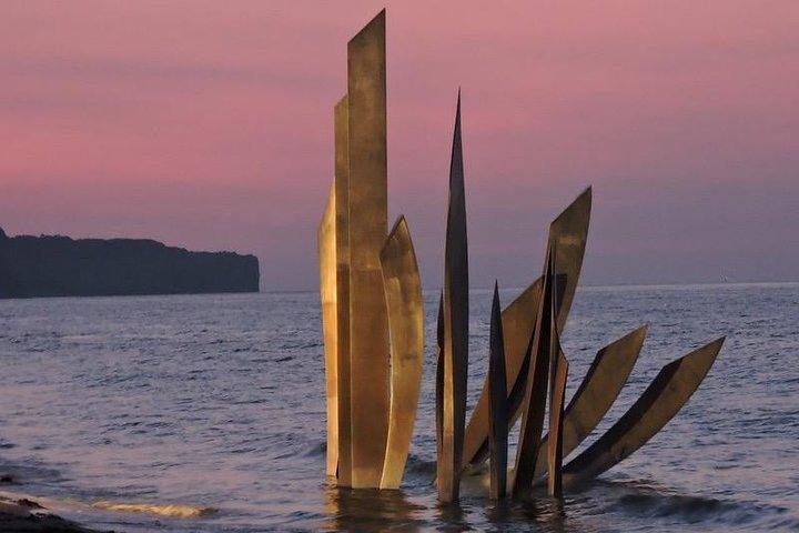 バイユー発ノルマンディーのアメリカとイギリスの DDay ビーチ半日ツアー
