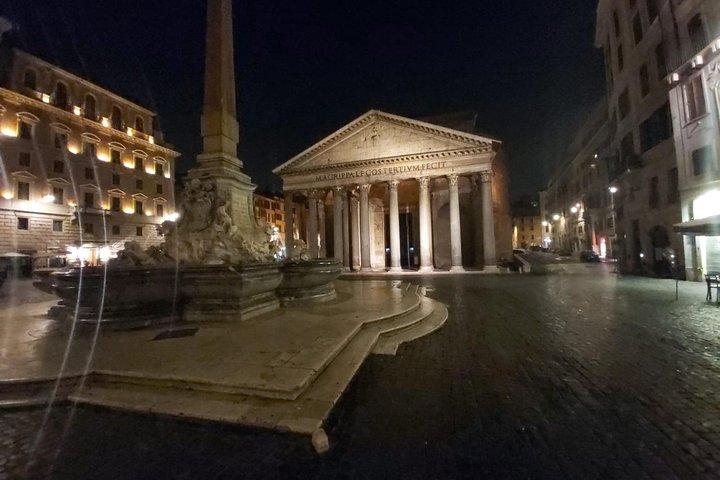 Tour by Night Rome