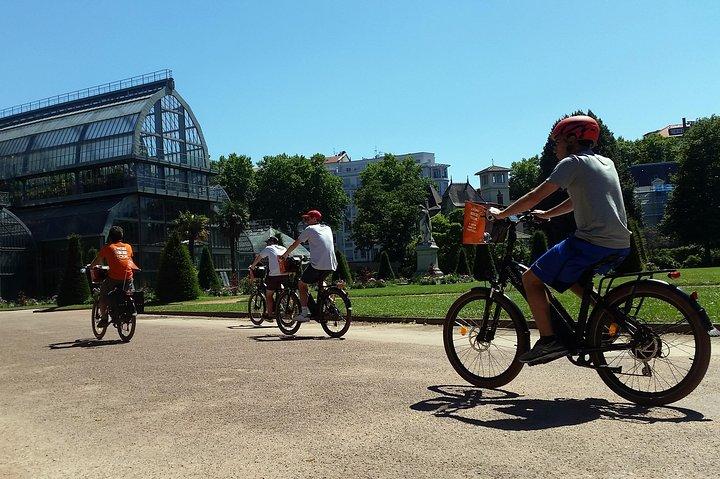 2時間 - 現地ガイド付きリヨンの電動自転車ツアー