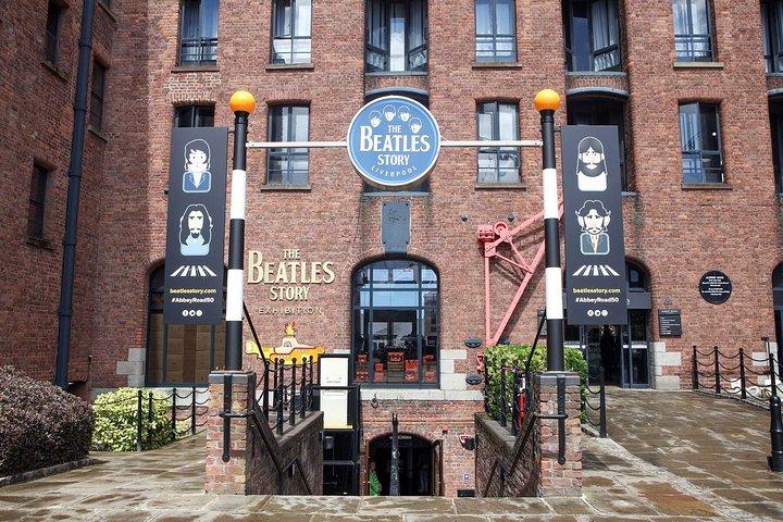 The Beatles & Liverpool Magical Mystery Tour från London