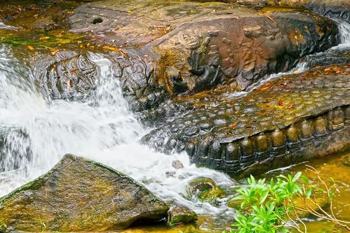 Full-Day Kulen Waterfall & 1000 Lingas Join-in Tour