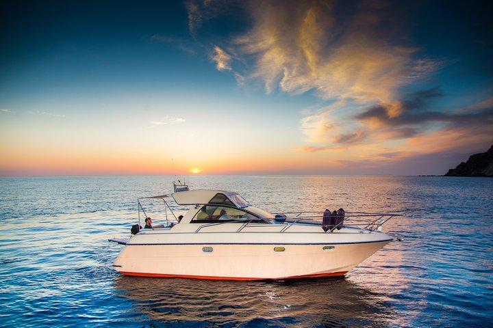 Tour privado de 5 horas o atardecer con barbacoa y bebidas Santorini