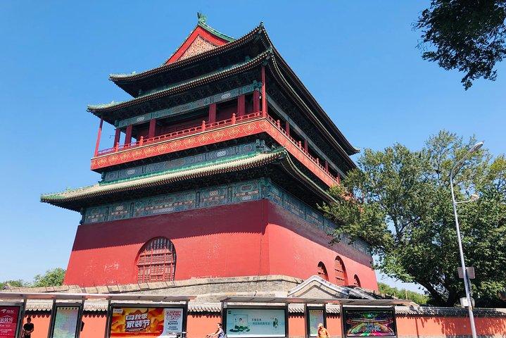 Tour privato di un'intera giornata al giardino imperiale di Beihai, distretto artistico 798