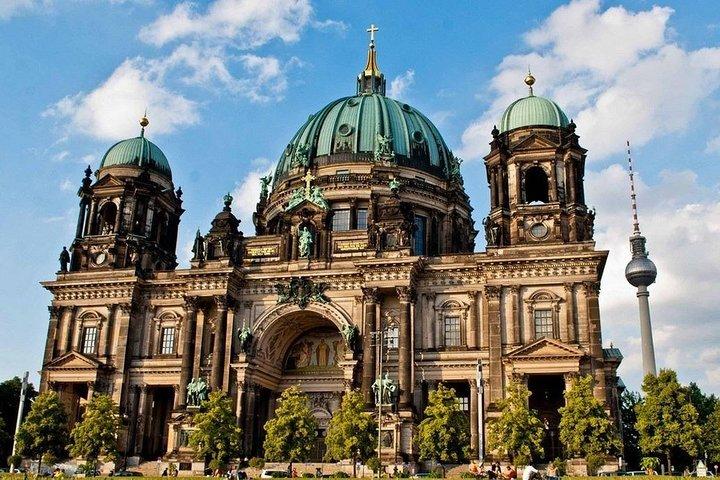 Excursión privada en tierra: todo lo más destacado de Berlín (traslado privado de ida y vuelta)