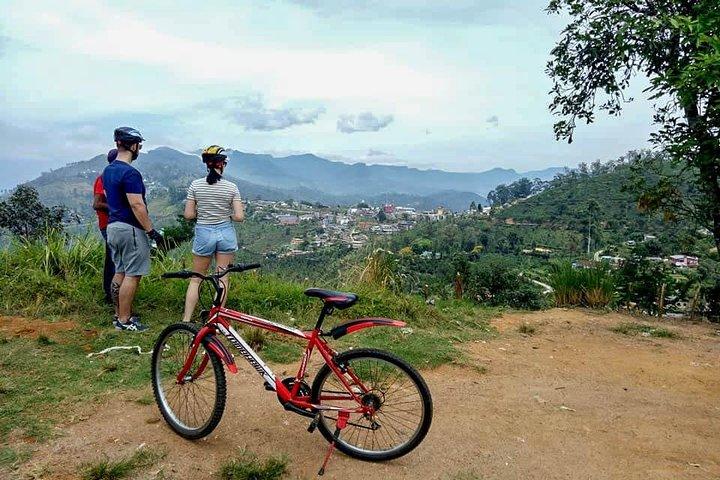 Tour in bicicletta della cascata Ellawala da Ella