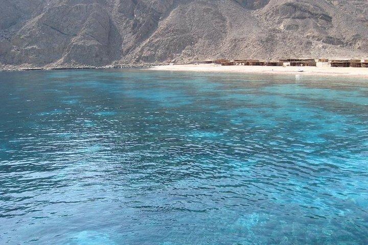 ブルー ホール - アブ ガルム - ダハブからのブルー ラグーン シュノーケリング旅行