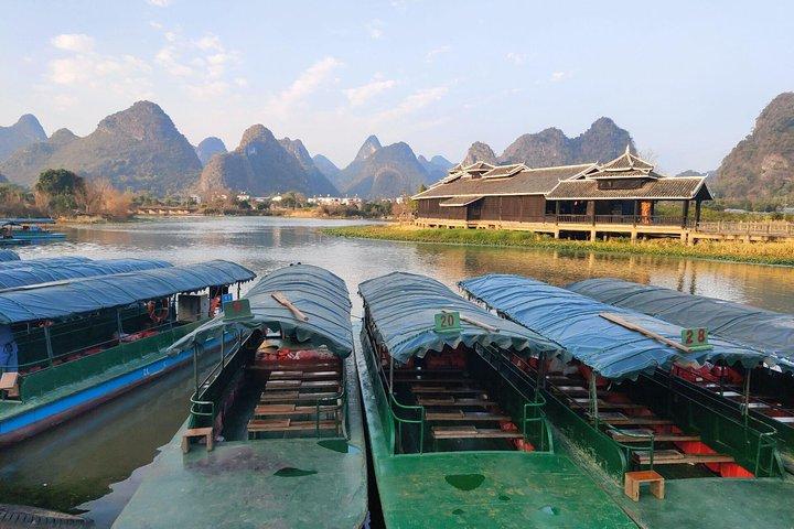 Tour di mezza giornata autoguidato della collina di Yangshuo Xianggong all'alba e Shangri-La Village
