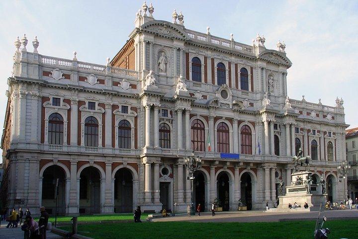 Private 8-stündige Tour von Mailand nach Turin mit Abholung und Rückgabe vom Hotel