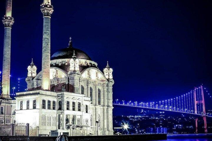 Bosphorus Dinner Cruise with Shows and Drinks