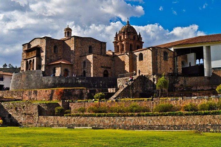 Private Tour 4-Tage: Cusco || MachuPicchu || Regenbogenberg ||