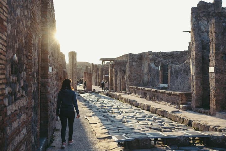 Pompeii: Skip-the-line-Ticket with Guided Tour