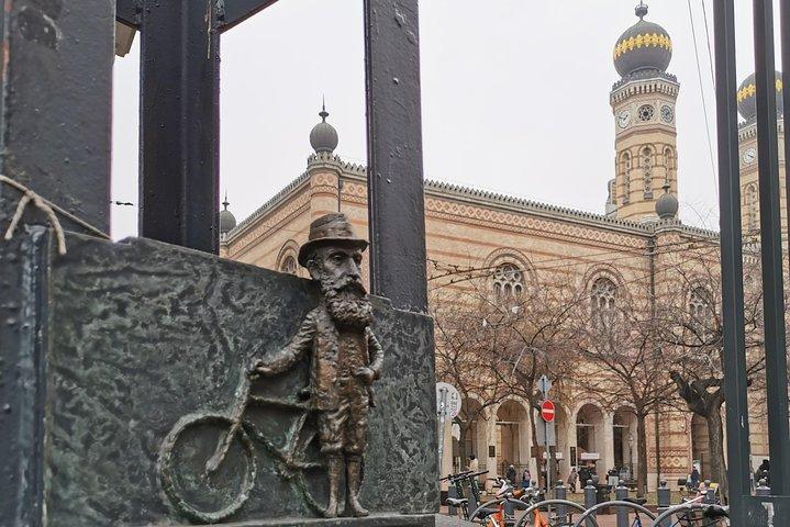 Mini Statue Hunt I Budapest