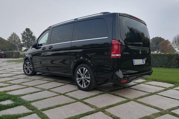 ヴェローナで停車し、ミラノからラヴェンナ クルーズ ポートへ移動