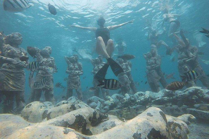 ギリ・トラワンガン、メノ、エアへの特別日帰り旅行：ロンボク発
