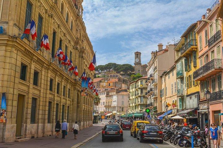 Explore Cannes in 60 minutes with a Local