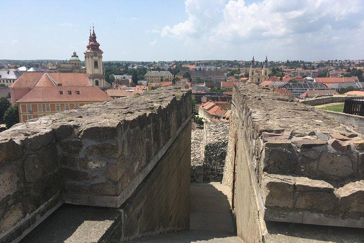 Sightseeing und Weintour in Eger