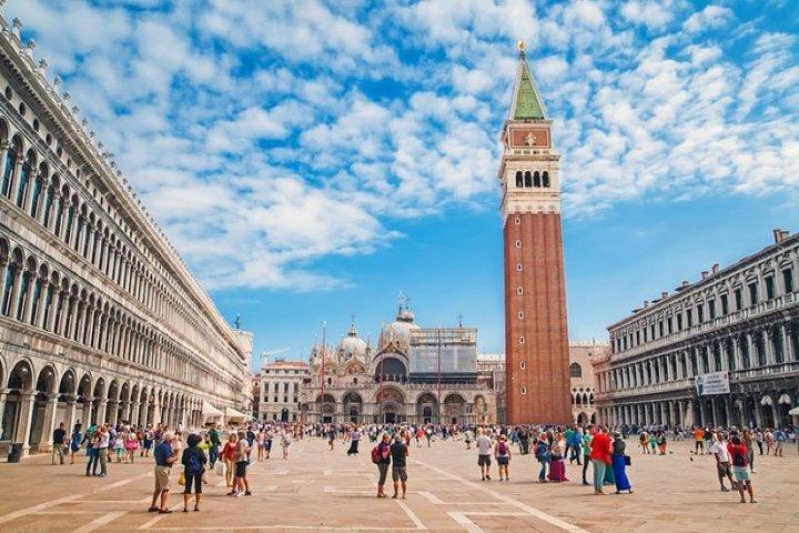 Eine private Wander- und Gondeltour in Venedig