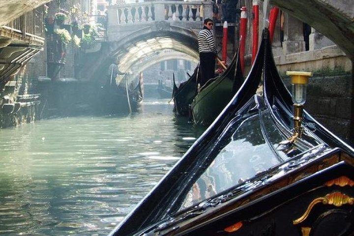 Eine private Wander- und Gondeltour in Venedig