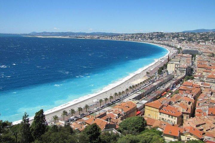 Trasferimento privato: dall'aeroporto di Nizza NCE alla città di Nizza in auto aziendale