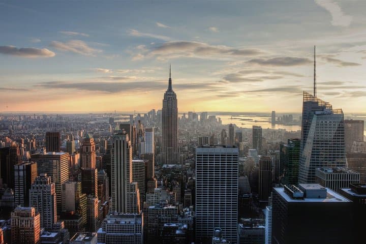 Private Transfer: LaGuardia Airport LGA to New York by Luxury SUV
