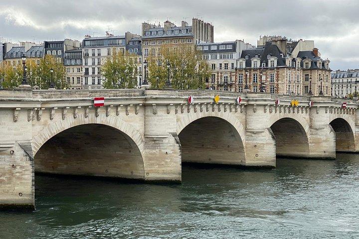 パリ・ノートルダム＆イル・ド・ラ・シテ島：最大6名グループまたはプライベート