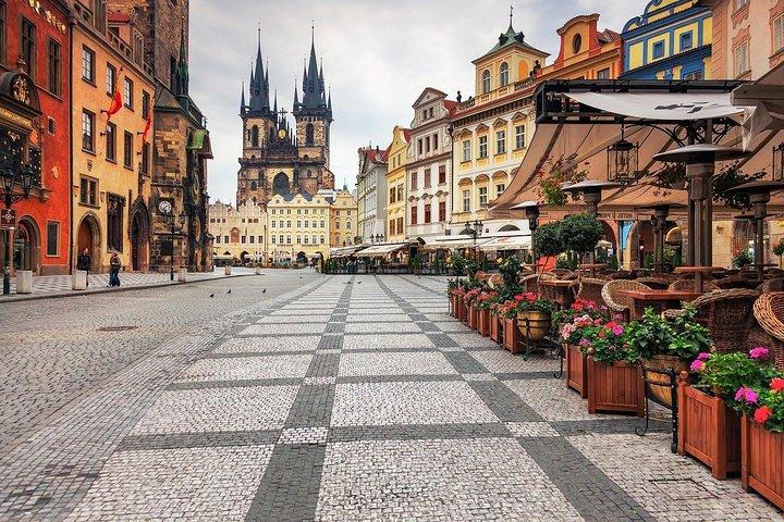 Afgangstransfer: Prag til Prags lufthavn PRG med Luxury Van