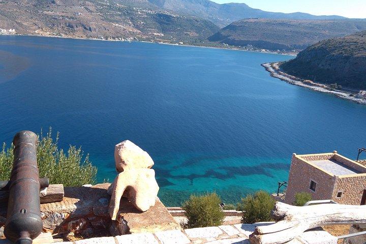9 日間の究極のギリシャ体験 : ペロポネソス半島、デルファイ、ザゴリ、メテオラ、ヴェルギナ