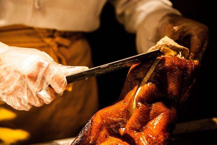 Beijing Private Night Tour: Shichahai, Houhai Hutong Walking + Peking Duck Dinner