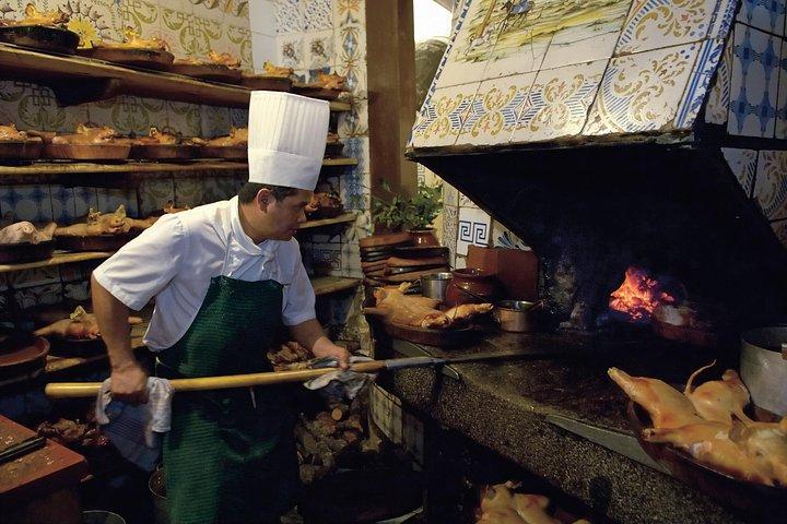 Ruta Privada: Las Tabernas Centenarias de Madrid (con tapas)