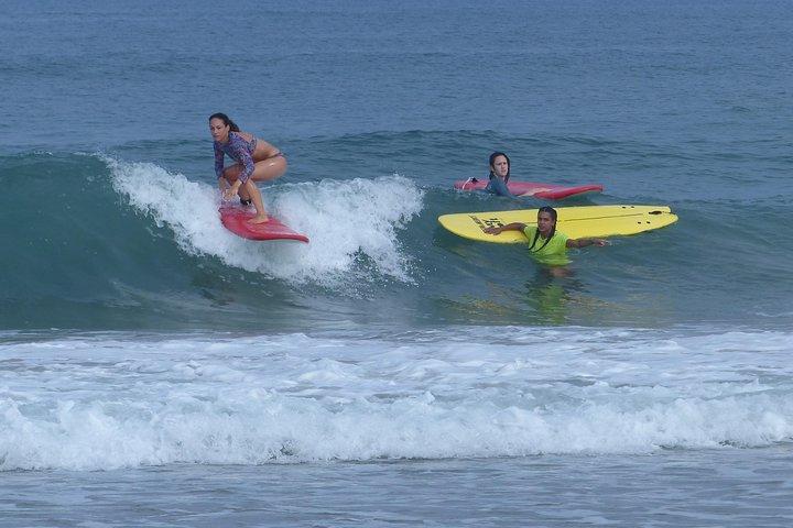 Professionele surflessen in het hart van Tel Aviv