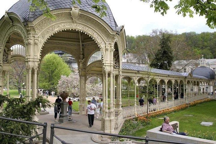 Karlovy Vary Dagstur från Prag