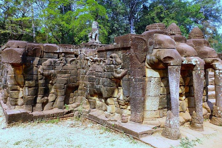 Angkor Wat Full Day Tour in Siem Reap Small-Group