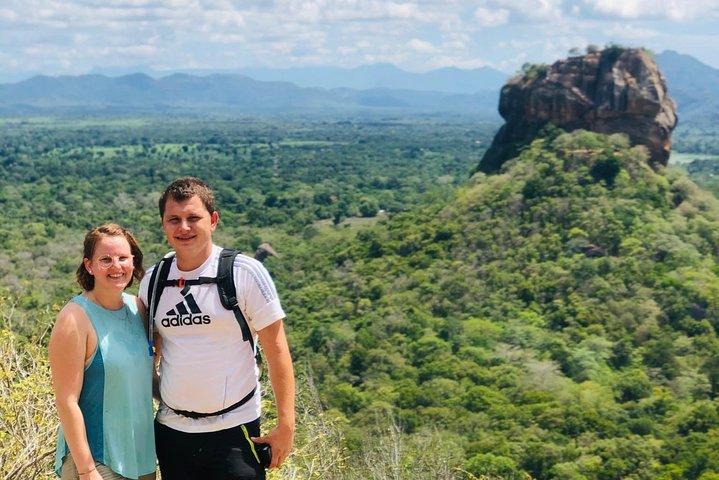 ネゴンボからのシギリヤとダンブッラの日帰り旅行