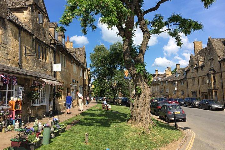 Tour to Stratford & The Cotswolds from Cambridge by Roots Travel