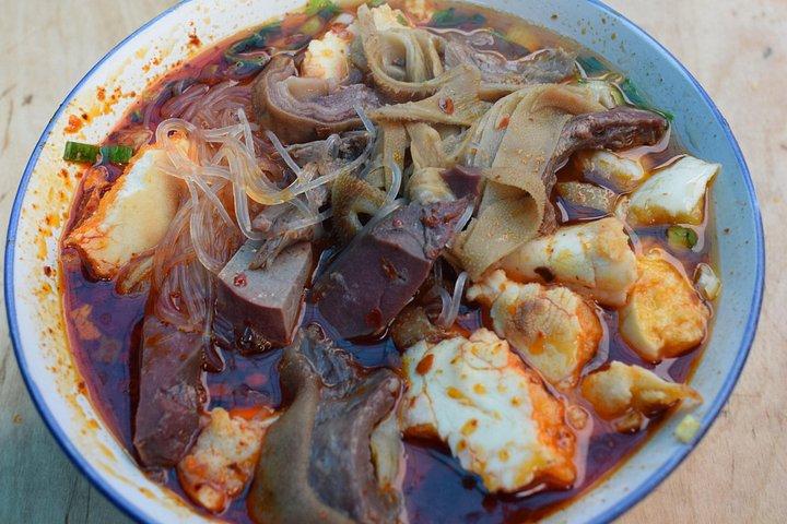 西安の朝のウォーキングと食通ツアー