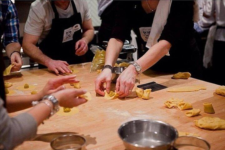 フィレンツェのサンジミニャーノワイナリーでのトスカーナ料理教室