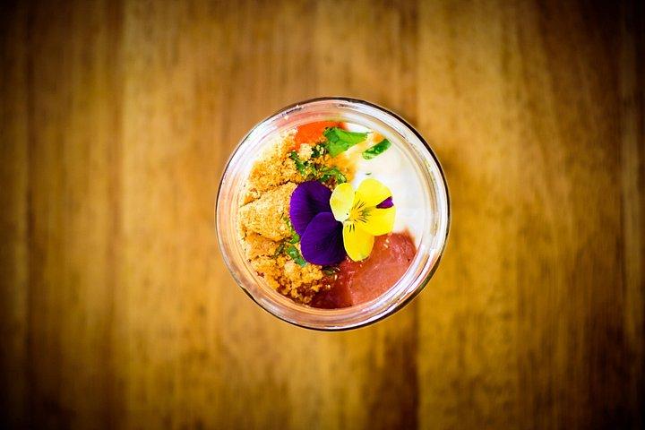 地元の人の魅力的な家で季節のポルトガル料理ランチ